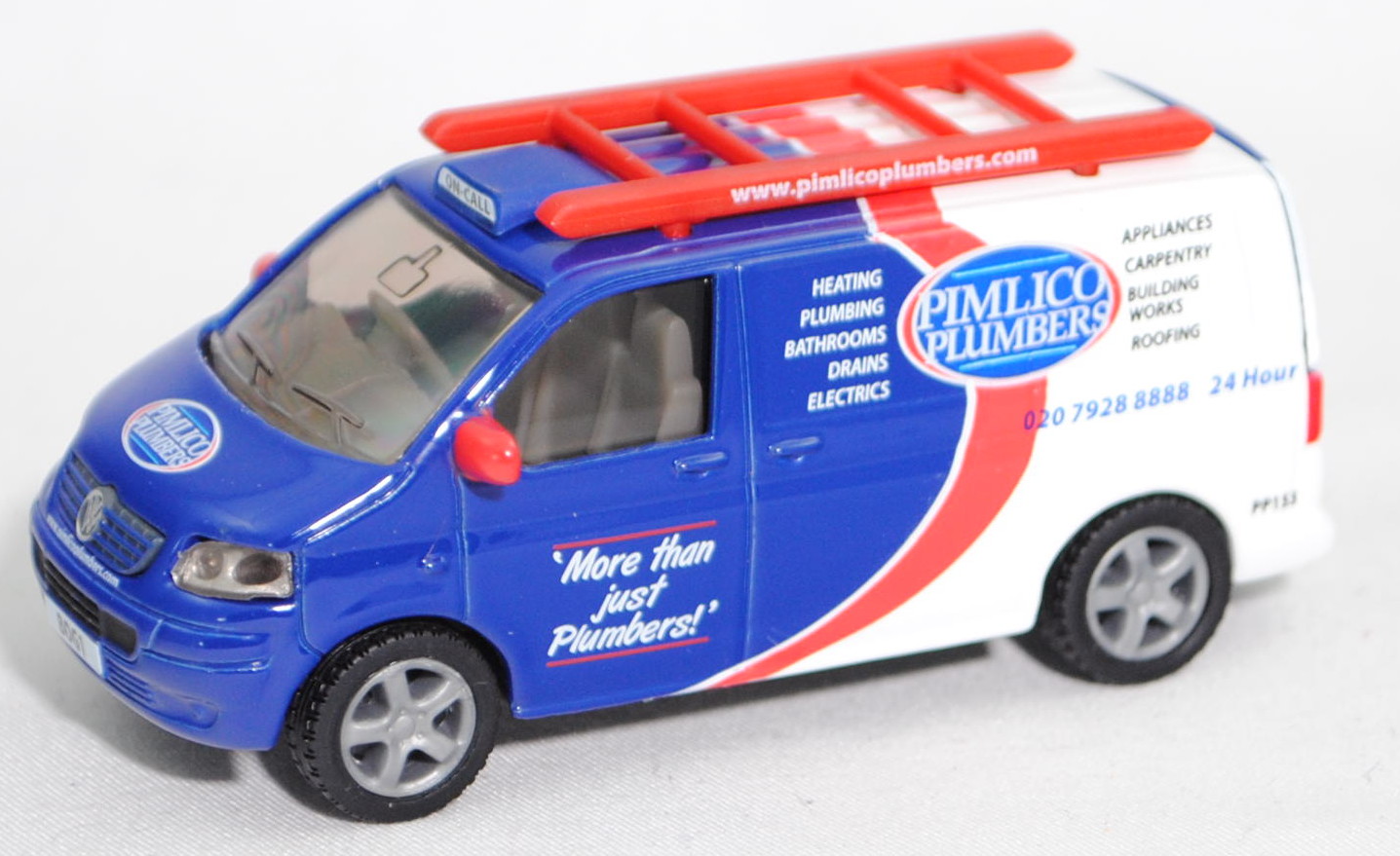 00617 GB VW T5 Transporter (Typ 7H, Mod. 03-09), blau/weiß, PIMLICO / PP153, SIKU, 1:58, Box BOG1