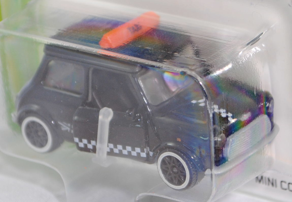 MINI Cooper 1.3i (ADO20, Modellcode XN, 5. Facelift 1991, Modell 1991-1996) Taxi (Nr. 265E), schwarz, Schild TAXI auf dem Dach, majorette, 1:53, Blister (MINI ICONS PREMIUM CARS)