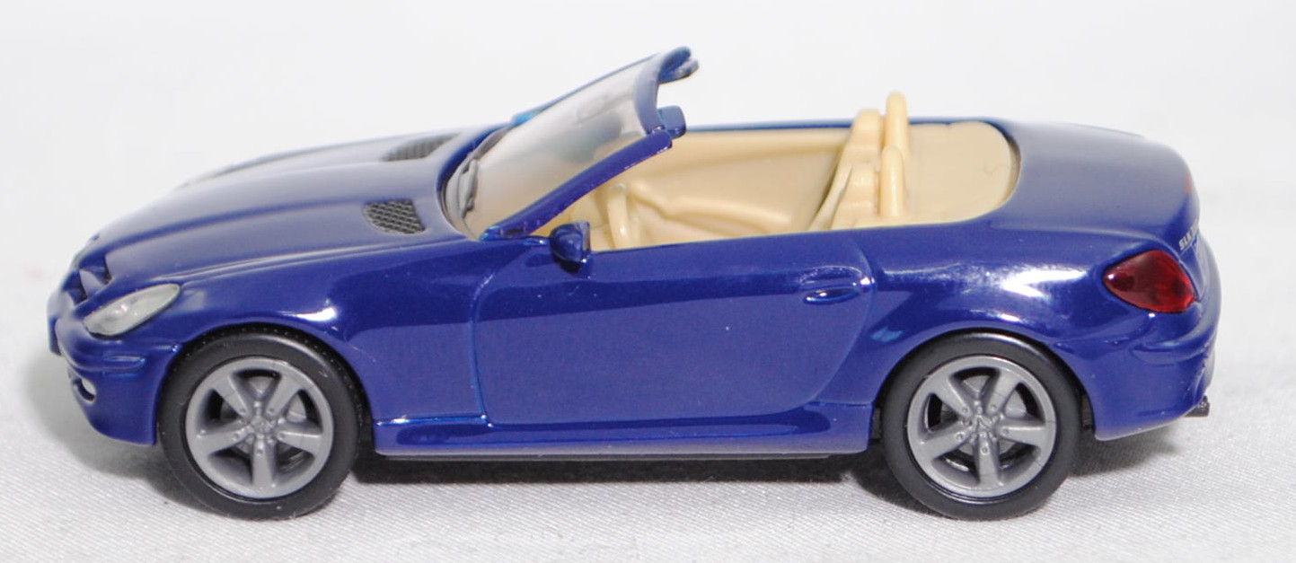 00002 Mercedes-Benz SLK 350 (interne Baureihenbezeichnung R 171, Vor-MoPf, Modell 2004-2008), hell-kobaltblau, innen elfenbein/schwarz, Bpr. 1002, SIKU SUPER, 1:55, m