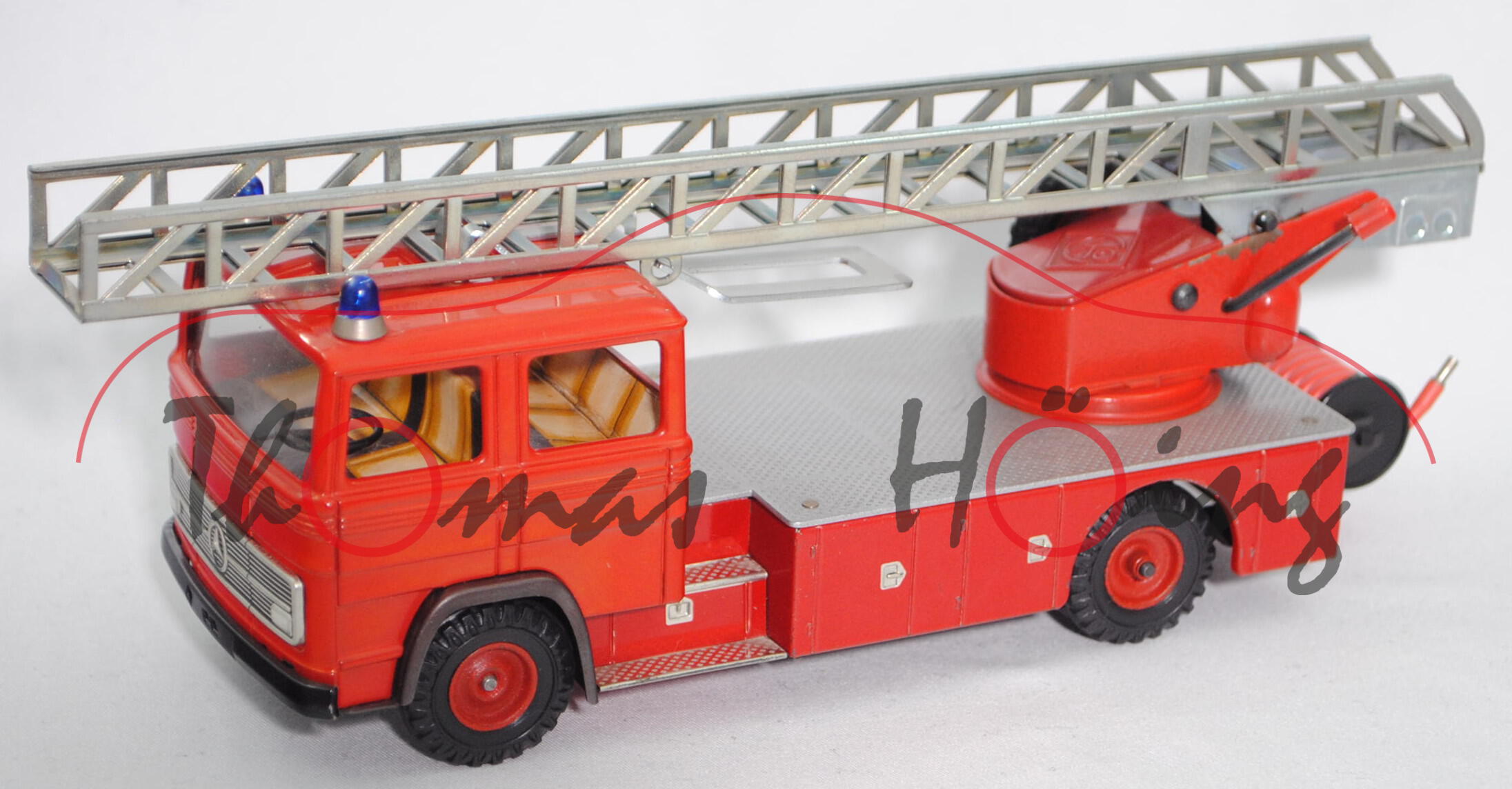 Mercedes-Benz LP (Modell 1967-1976) Signal Feuerwehr, verkehrsrot, CKO Kellermann, ca. 1:41, mb