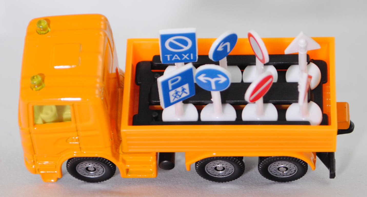 00008 Scania R380 (Typ CR16, Day cab, Modell 2007-2009) LKW mit Verkehrszeichen, melonengelb, Kühlergrills mit Prägung U-Bügels links, SIKU SUPER, 1:89, P29f