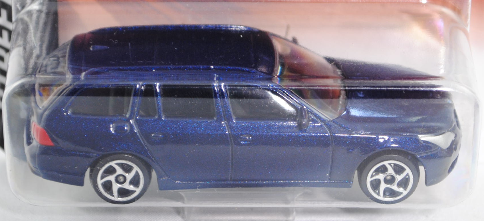 BMW 5er Touring (Baureihe E61) (Nr. 244D), Modell 2004-2007, saphirblaumetallic, 5-Speichen-Felge in