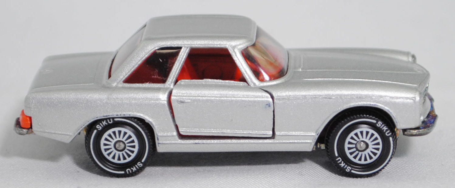 00007 Mercedes-Benz 280 SL (W 113, Pagode, Modell 1968-1971) mit Hardtop (Coupédach), silber, Bpr. V 302 / 1017, W-Germ, Verglasung rauch, R11 gerillt, SIKU SUPER, 1:60, m-