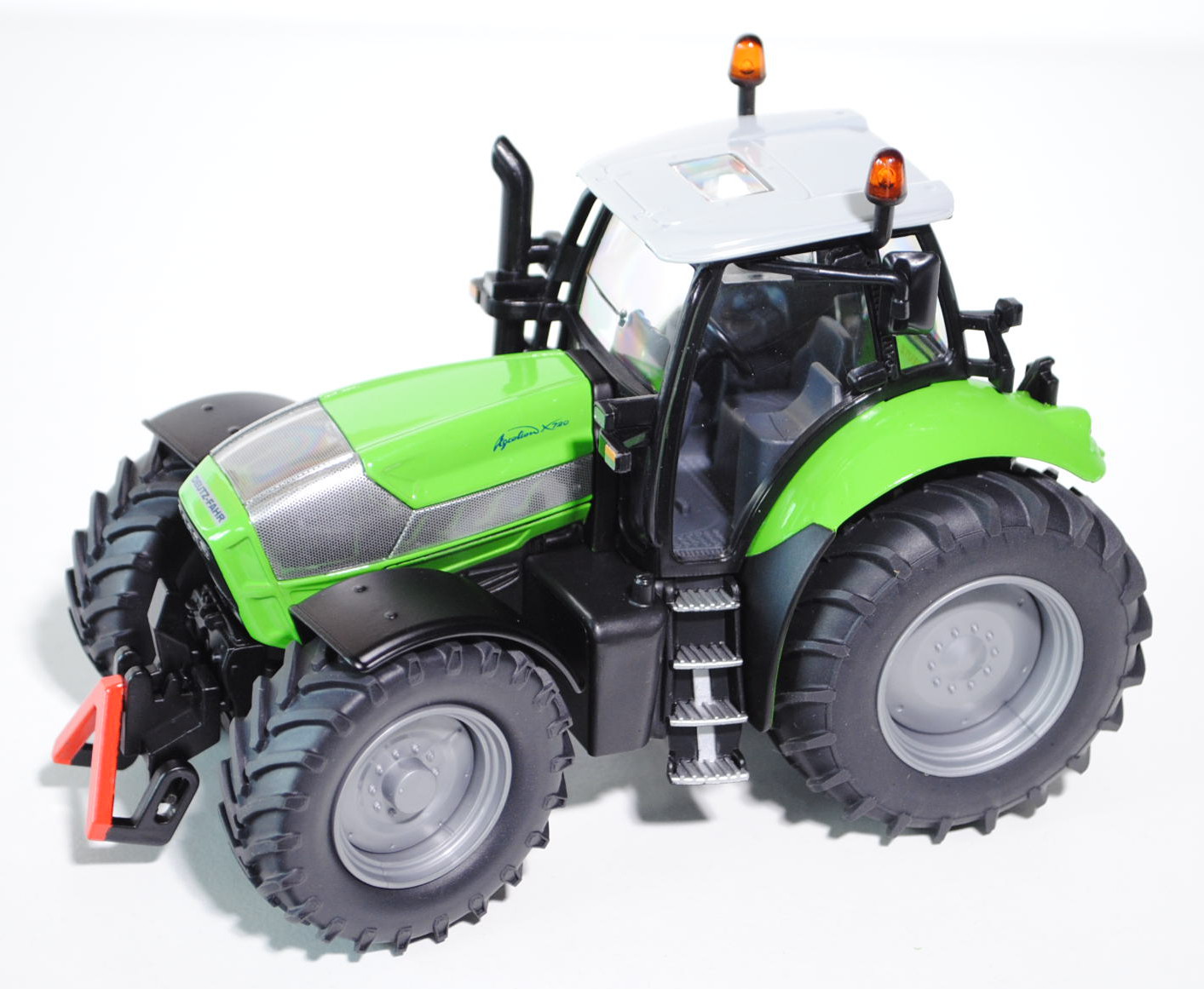 Deutz-Fahr Agrotron X720, gelbgrün, Lüftungsabdeckung seitlich an der Motorhaube silber, L17mK