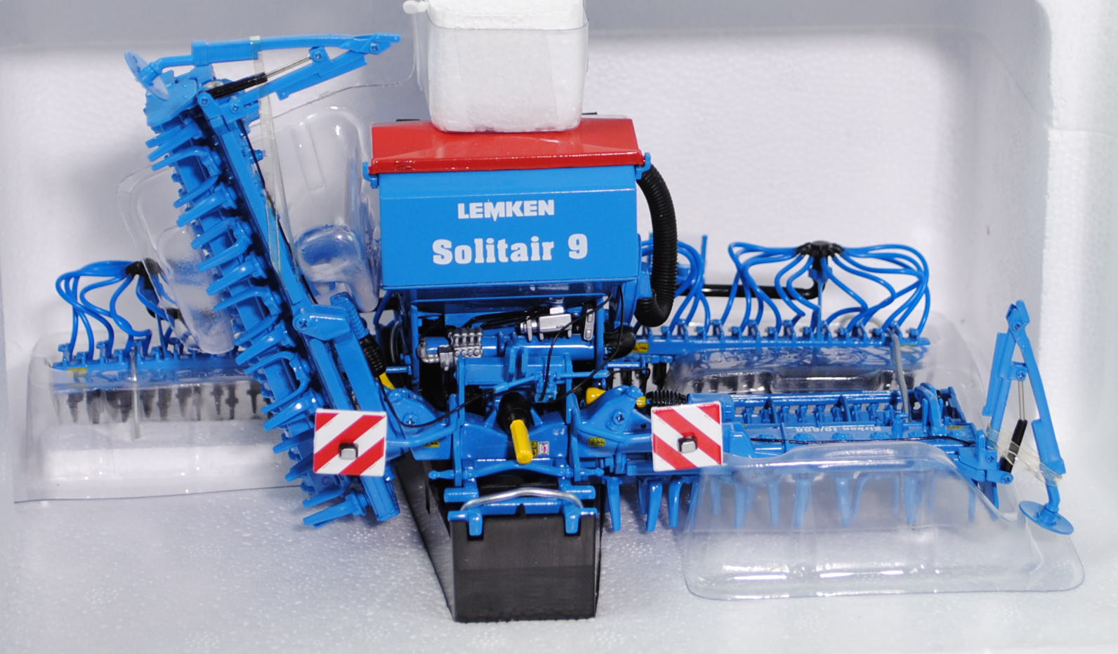 LEMKEN Solitair 9, himmelblau, Universal Hobbies, 1:32, Werbeschachtel