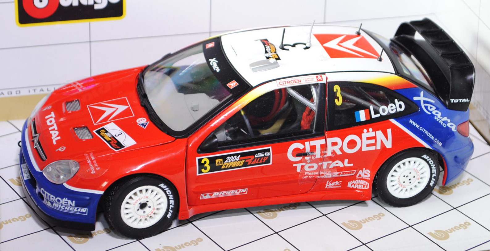 Citroen Xsara WRC 2004 (dreitüriges Schrägheck, Coupé), Modell 1998-2004, reinweiß/feuerrot/ultramar