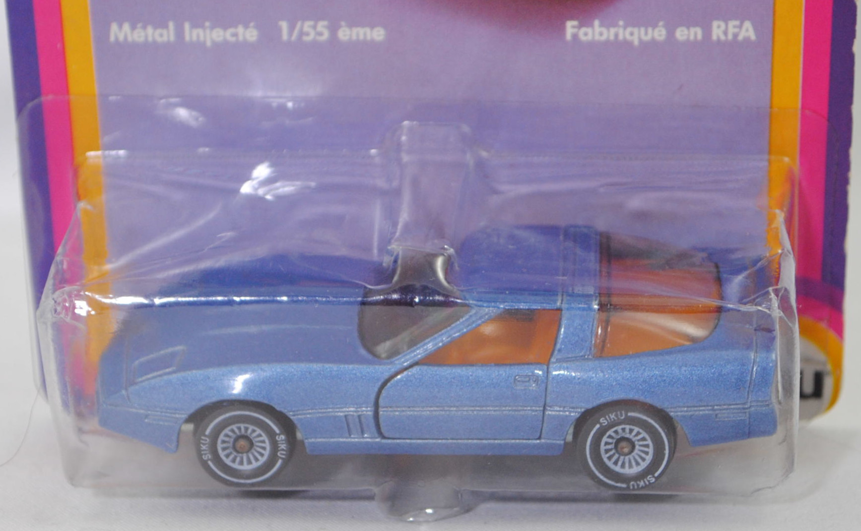 00001 Chevrolet Corvette (4. Generation Corvette, C4, Vorfacelift, Modell 1983-1984), hell-violettblaumetallic, innen chromgelb, ohne CE-Zeichen, SIKU SUPER, 1:56, P20