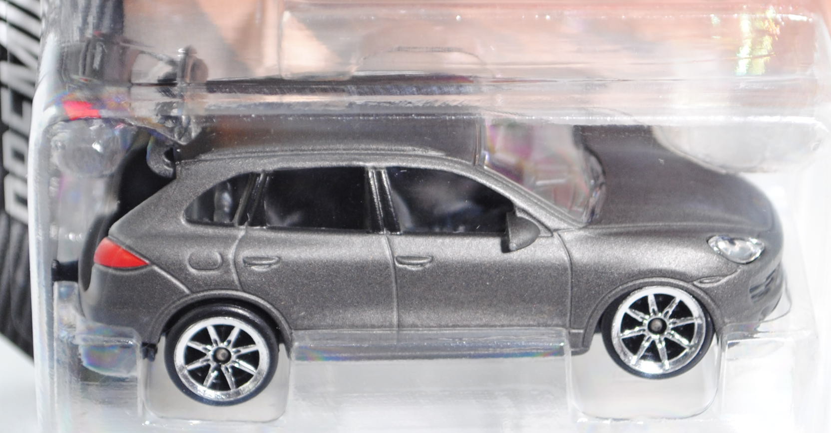 Porsche Cayenne Turbo S (Typ 92A, Mod. 2013-2014), graumet., 8-Speichen-Felge, majorette, 1:64, mb