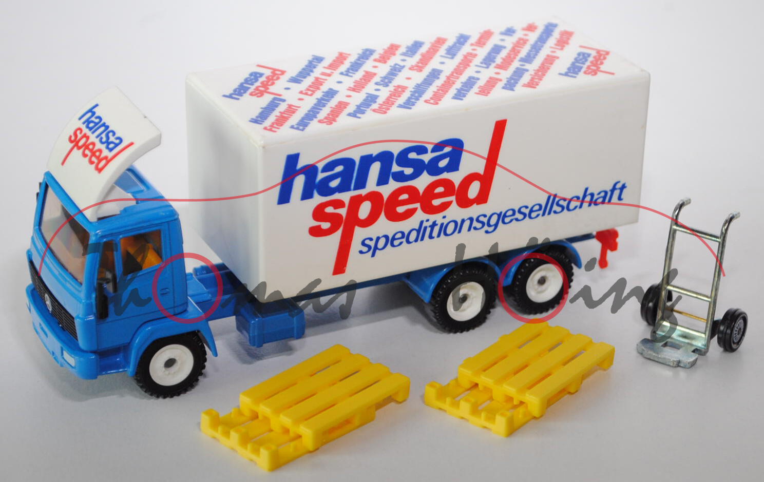 Mercedes LN-2 Koffer LKW, himmelblau, hansa / speed / speditionsgesellschaft, innen gelb, Lenkrad ge