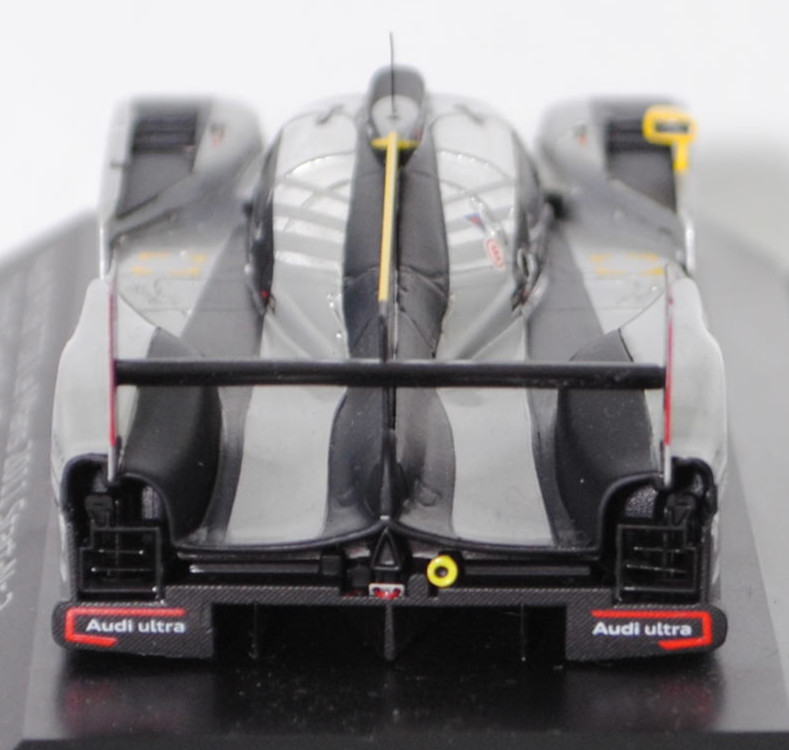 Audi R18 TDI, Le Mans 2011, schwarz/silber, Fahrer: Dindo Capello / Tom Kristensen / Allan McNish, Startnummer 3, Minimax, 1:43, PC-Box Werbeschachtel (Vitrinenmodell, ohne Umverpackung)