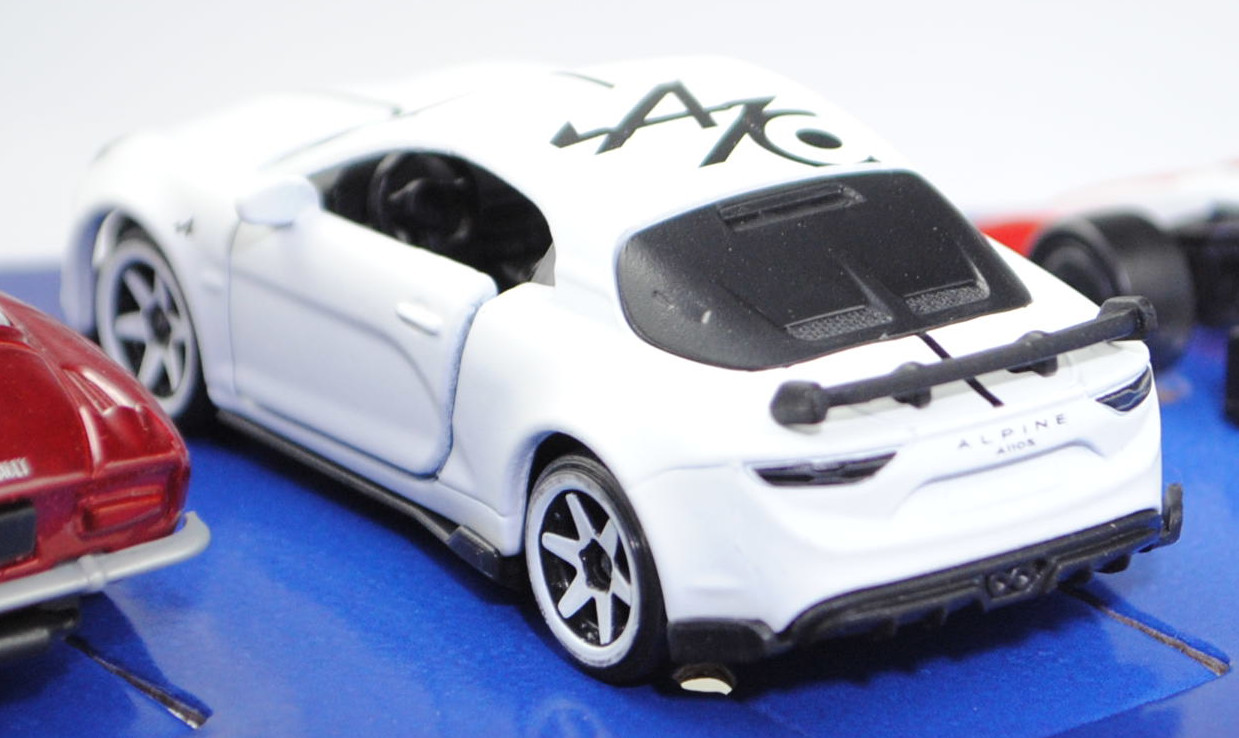 Giftpack Alpine (5 Modelle): ALPINE A110 San Remo 73 + Renault Alpine A110 1600S + Alpine A525 + ALPINE A110 R 70 Tricolore + Renault Alpine A110 1600S, majorette, mb