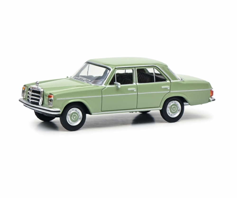 Mercedes-Benz 200 D/8 (W 115, Mod. 67-73), blaßgrün (vgl. kaledoniengrün), Nr. 2, Schuco, 1:64, mb