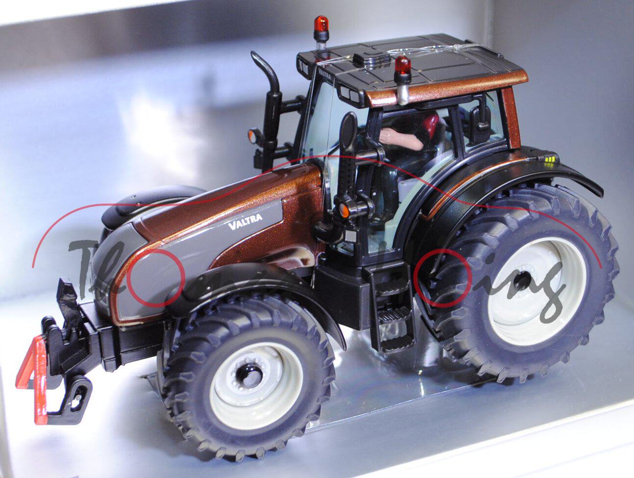 Valtra T191, nußbraunmetallic, Felgen achatgrau, Fahrer mit dunkelrotem Hemd und schwarzer Hose, Num