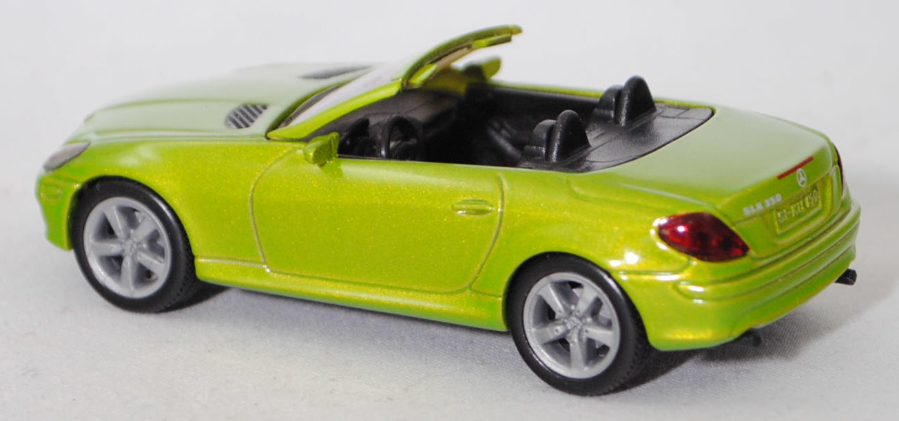 00009 Mercedes-Benz SLK 350 (interne Baureihenbezeichnung R 171, Vor-MoPf, Modell 2004-2008), hell-gelbgrünmetallic, innen schwarz, Bpr. 1002, SIKU SUPER, 1:55, m