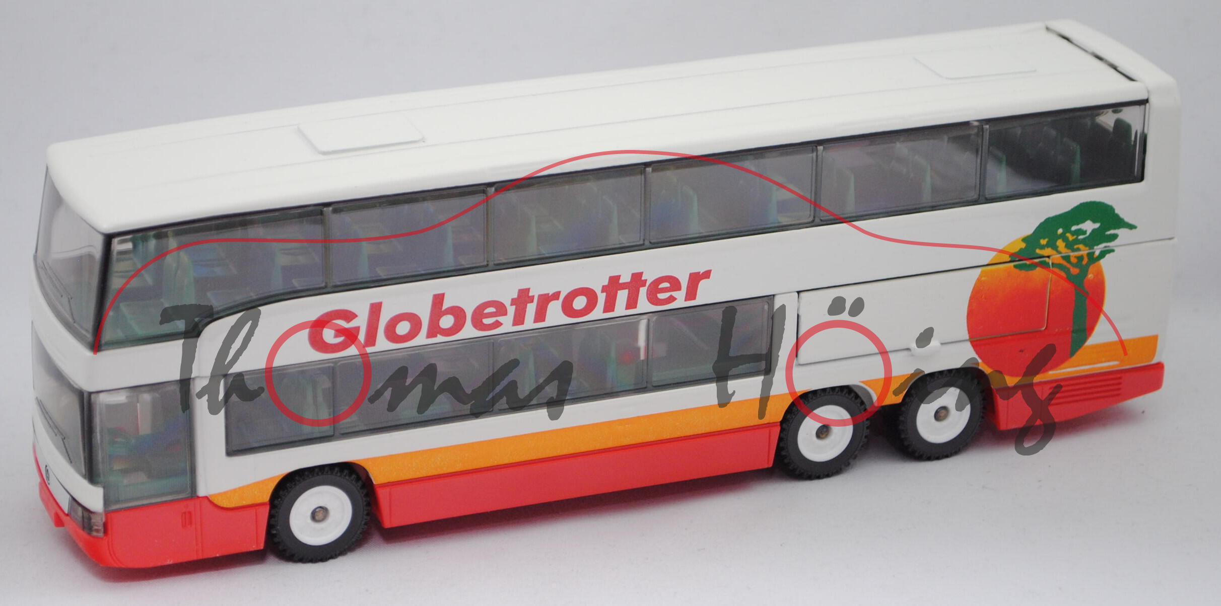 00004 Mercedes-Benz O 404 DD Reisebus, weiß, innen grün, Globetrotter, LKW12, L14a