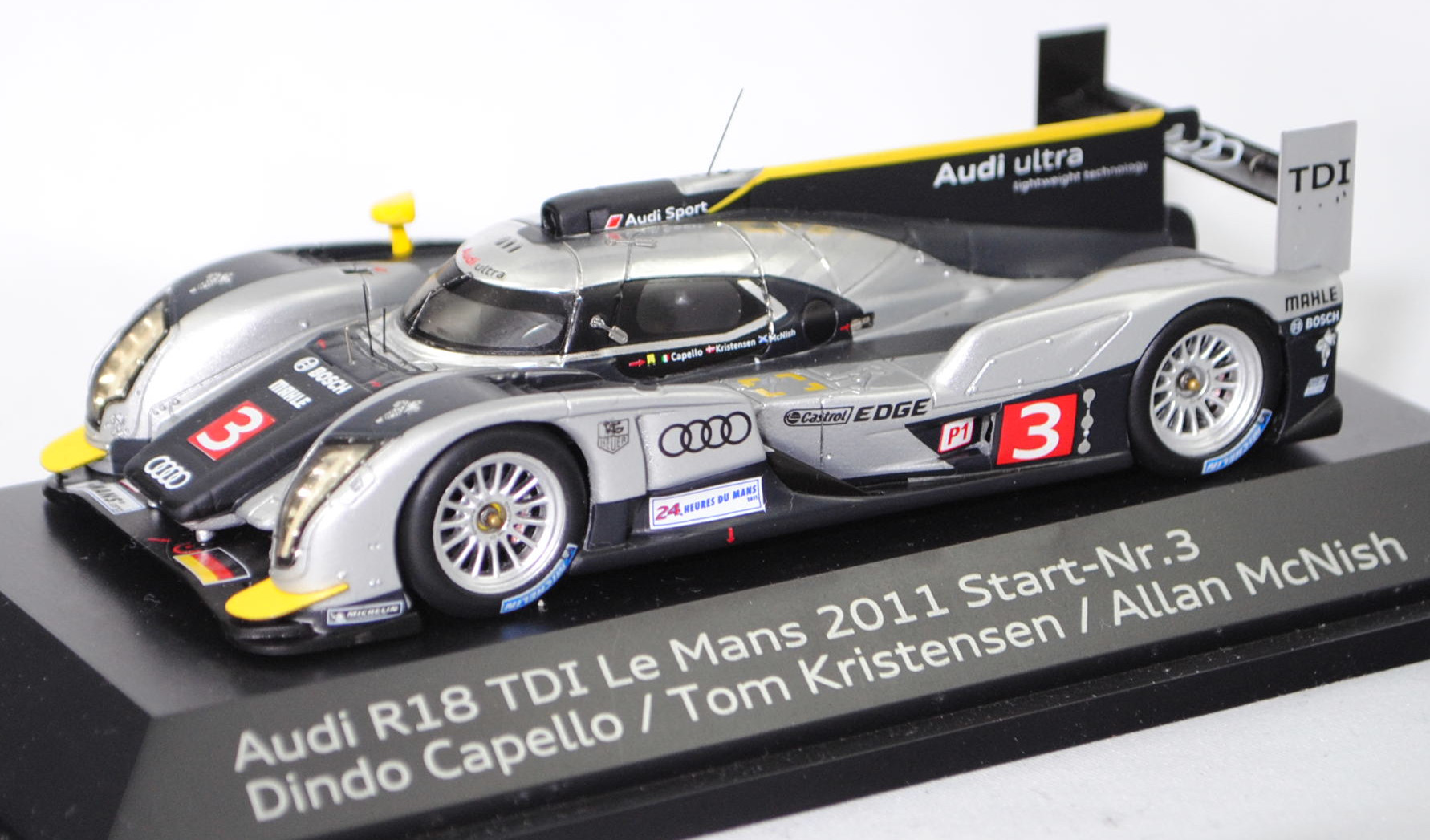 Audi R18 TDI, Le Mans 2011, schwarz/silber, Fahrer: Dindo Capello / Tom Kristensen / Allan McNish, Startnummer 3, Minimax, 1:43, PC-Box Werbeschachtel (Vitrinenmodell, ohne Umverpackung)