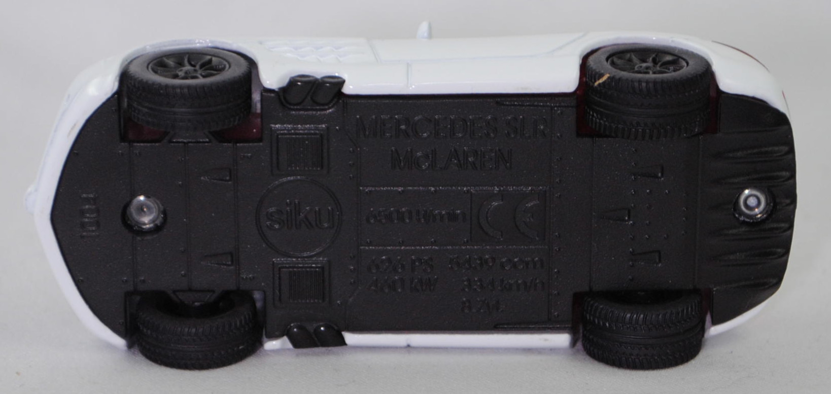 00003 Mercedes-Benz SLR McLaren (1. Generation, C 199, Modell 2004-2008), reinweiß, Bpr. 1004, B25a / B25b schwarz, SIKU SUPER, 1:55, m