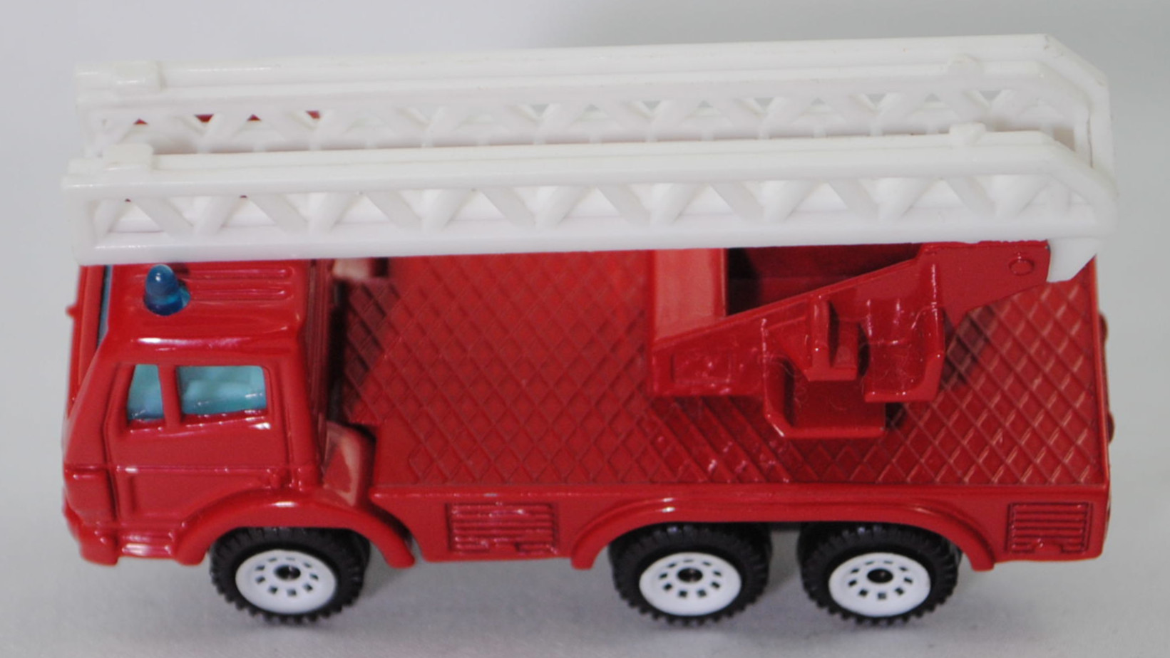00001 Metz Hubrettungsfahrzeug DL 23-12 S auf Fahrgestell Mercedes-Benz SK 2429 6x4/41 (Modell 1989-1994) (Feuerwehr-Drehleiter), rot, Bpr. 0811/1019/1015, SIKU SUPER, 1:83, m-