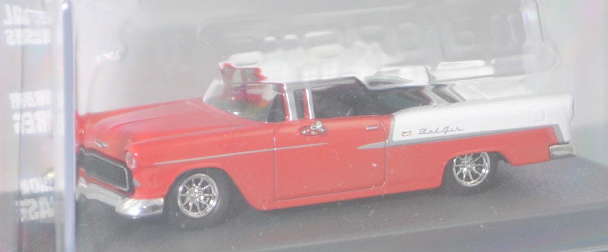 Chevrolet Bel Air Sport Coupé (Modell 1954-1955), tomatenrot / reinweiß (gypsy red / india ivory), majorette, 1:64, PC-Box im Blister (Collection)