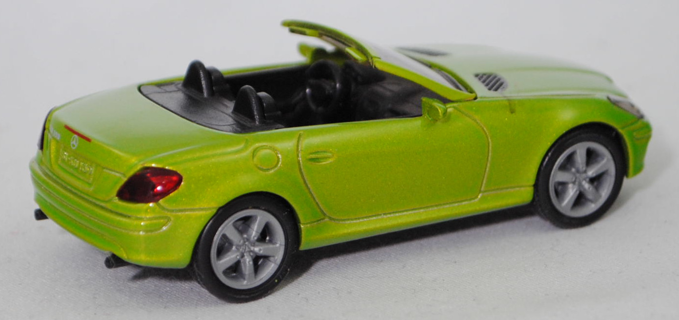 00009 Mercedes-Benz SLK 350 (interne Baureihenbezeichnung R 171, Vor-MoPf, Modell 2004-2008), hell-gelbgrünmetallic, innen schwarz, Bpr. 1002, SIKU SUPER, 1:55, m