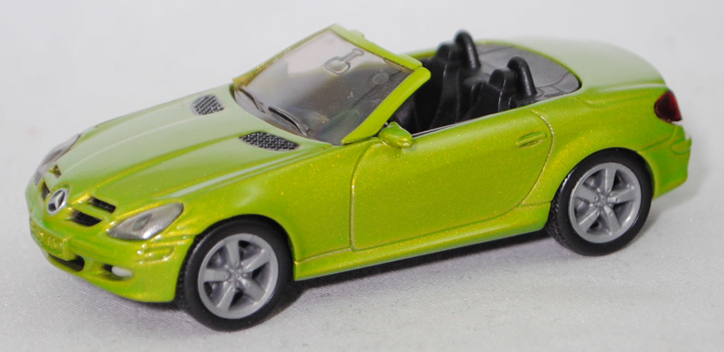 00009 Mercedes-Benz SLK 350 (interne Baureihenbezeichnung R 171, Vor-MoPf, Modell 2004-2008), hell-gelbgrünmetallic, innen schwarz, Bpr. 1002, SIKU SUPER, 1:55, m