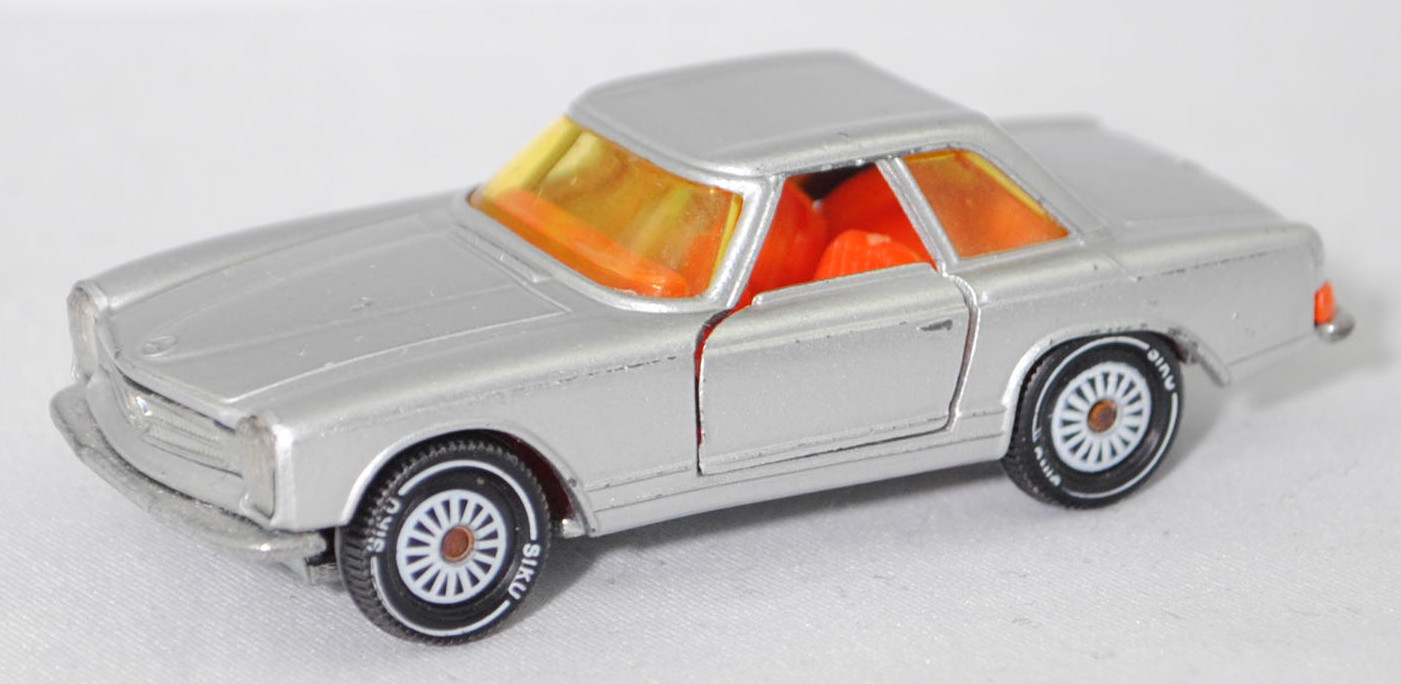 00006 Mercedes-Benz 280 SL (W 113, Pagode, Modell 1968-1971) mit Hardtop (Coupédach), silber, Bpr. V 302 / 1017, W-Germ, Verglasung gelb, R11 gerillt, SIKU SUPER, 1:60, m-