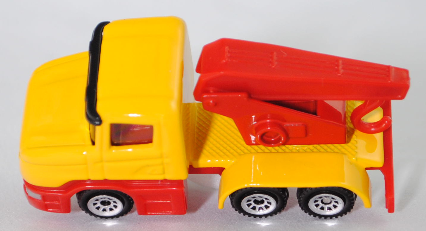 00004 Scania T114GB 6x4 NZ 340 (Serie 4, Fahrerhaustyp CT14, Modell 1995-1998) Abschleppwagen, gelb, Ausleger mit Abschlepphaken rot, C1 chrom, SIKU SUPER, 1:86, m