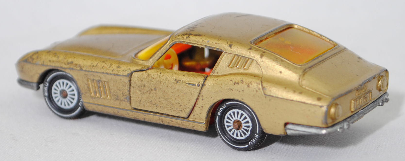 00005 Ferrari Berlinetta 275 GTB (Tipo 563, 2. Serie, Long Nose / Lange Nase, Modell 1965-1966), goldmetallic, Frontscheinwerfer integriert, Bpr. 1012, W-Germ, R11, SIKU SUPER, 1:56, vsc