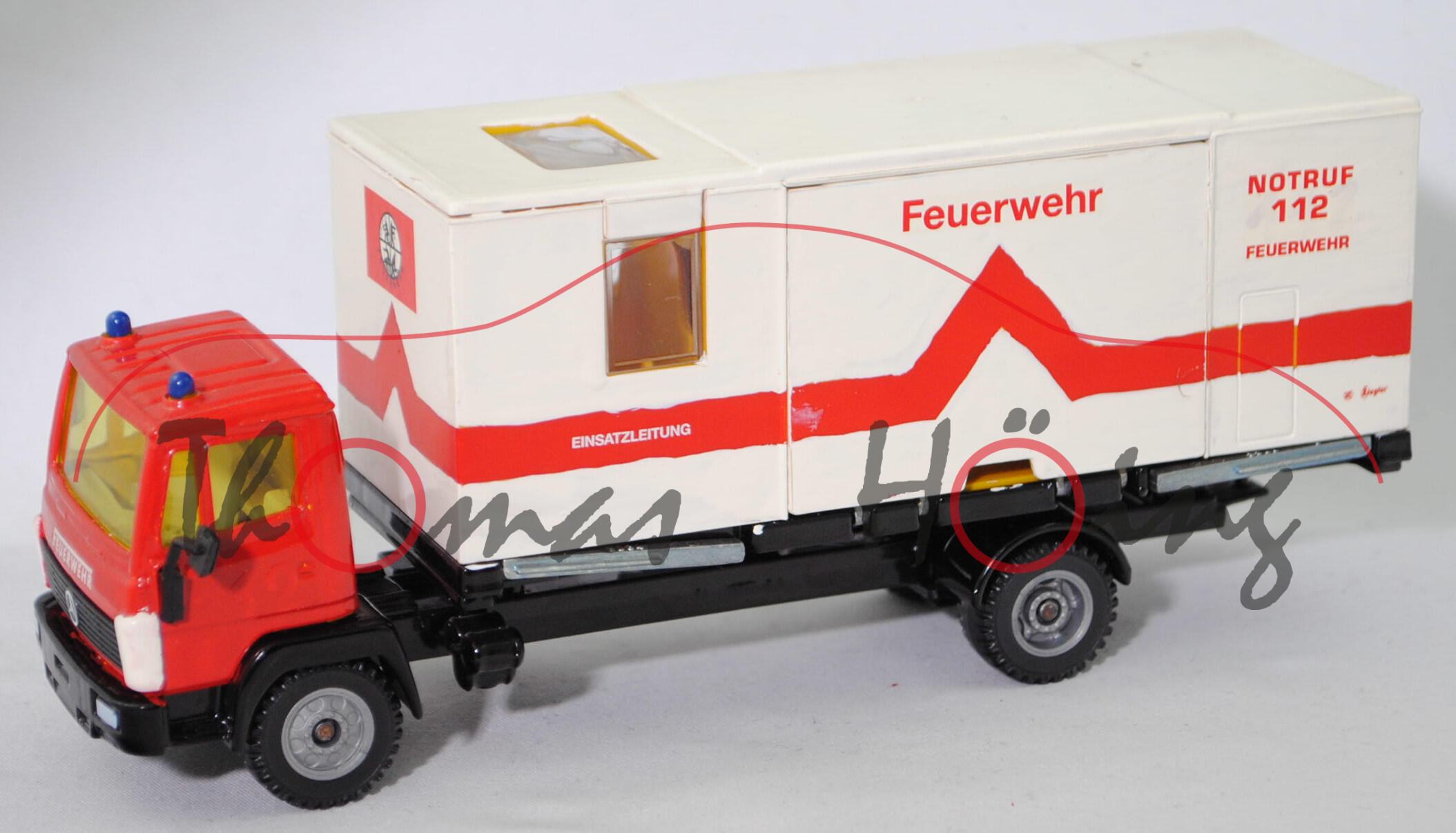 00000 Umbau Mercedes-Benz 1520 (Mod. 84-89) mit Wechselbrücke, rot/schwarz, FEUERWEHR, SIKU, 1:55