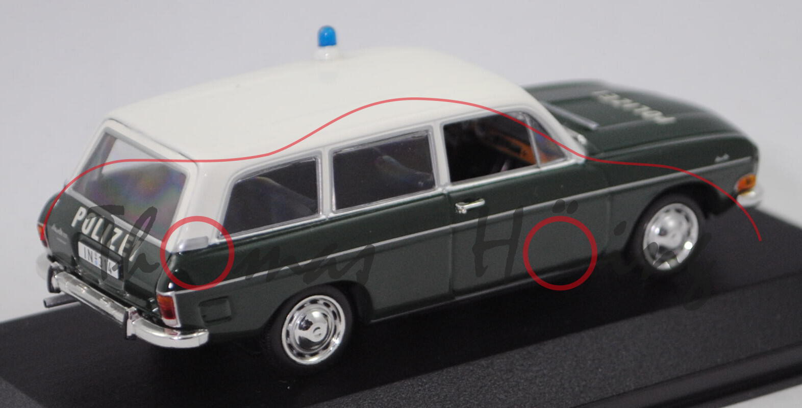 Audi 60 Variant (Typ F103, Modell 1968-1972) Polizei Ingolstadt, weiß/grün, Minichamps, 1:43, PC-Box
