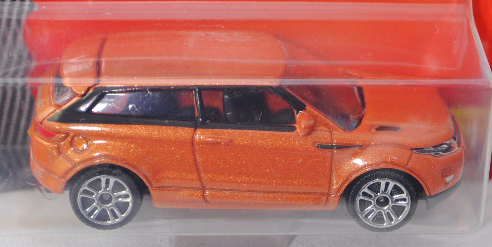 Range Rover Evoque (Typ L538, Modell 2011-) (Nr. 266 A), orangebraunmetallic, Heckklappe zu öffnen, 