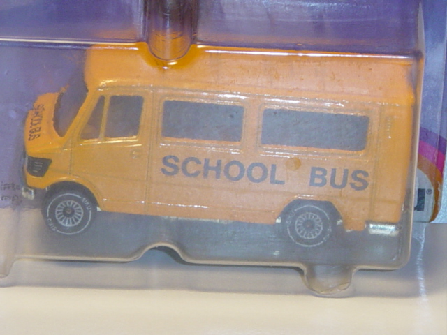 00600 GB Mercedes-Benz 208 (BR TN, Typ T 1, Mod. 1977-1982) Schulbus, d.melonengelb, SCHOOL BUS, P21