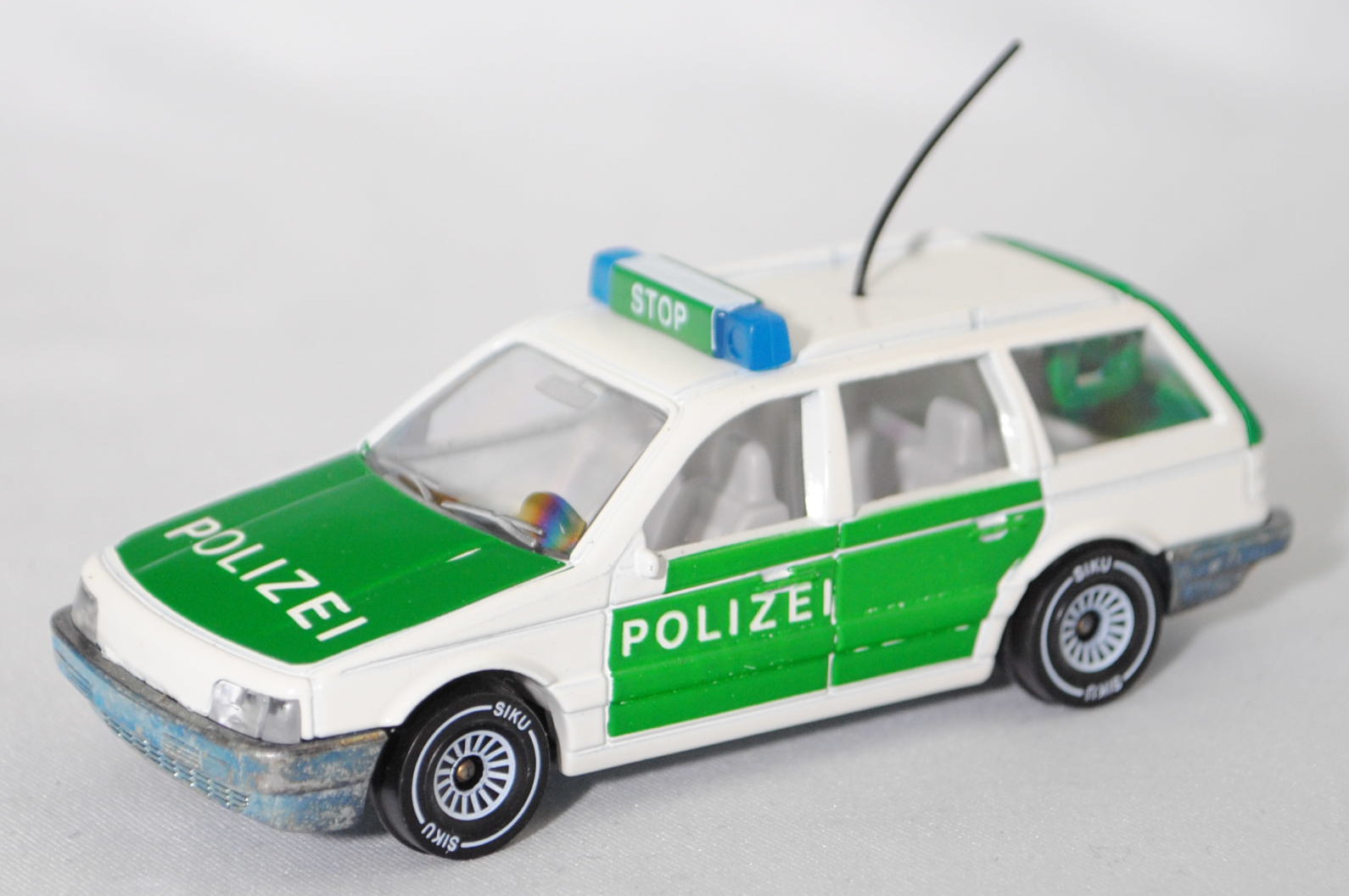 00013 VW Passat Variant (B3, Typ 35i) Polizei-Lautsprecherwagen, Modell 1988-1993, Germ, B4