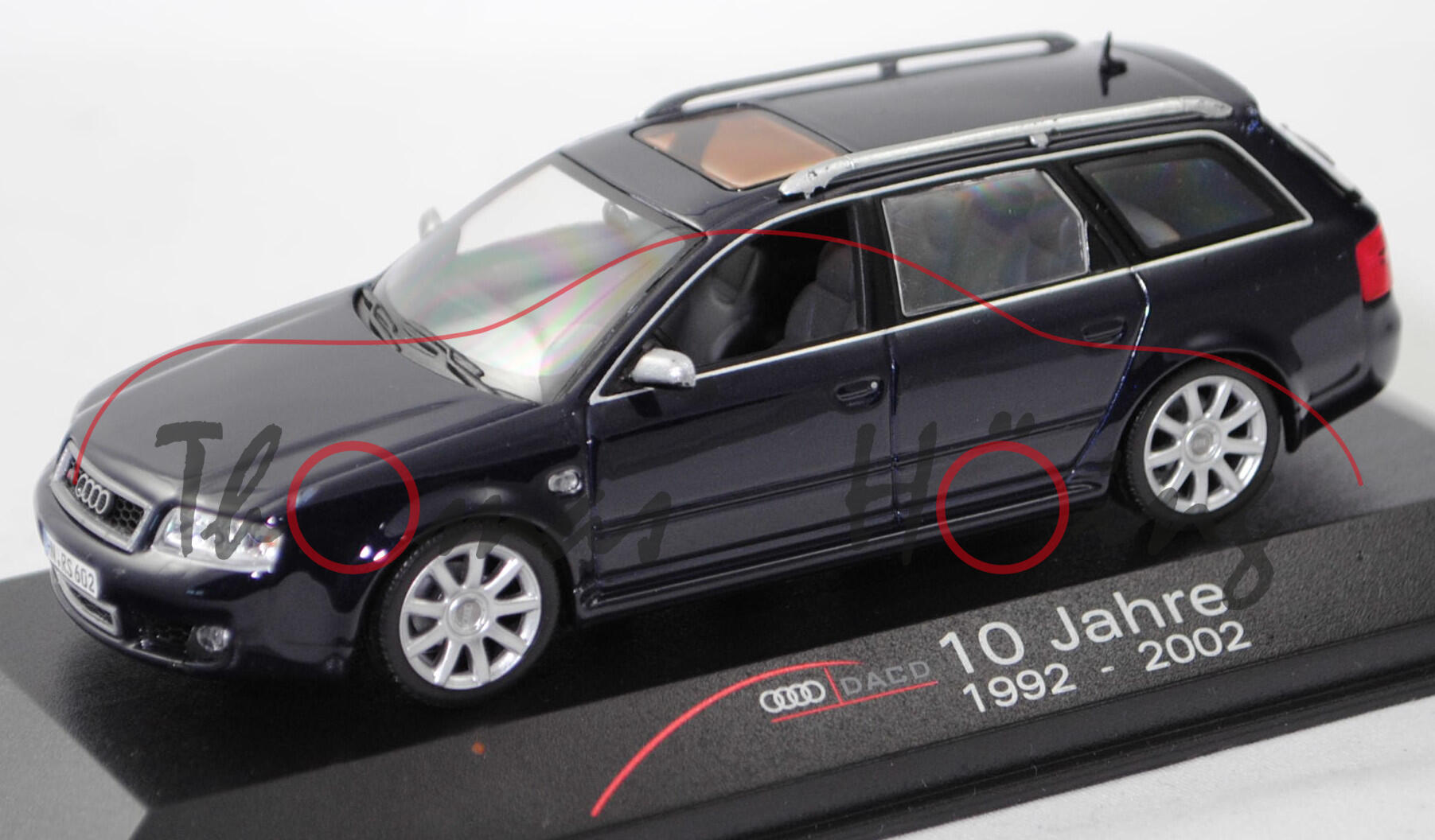 Audi RS 6 Avant (C5, Typ 4B, Modell 2002-2004), mugelloblau perleffekt, DACD / 10 Jahre / 1992 - 2002, Minichamps, 1:43, PC-Box m-