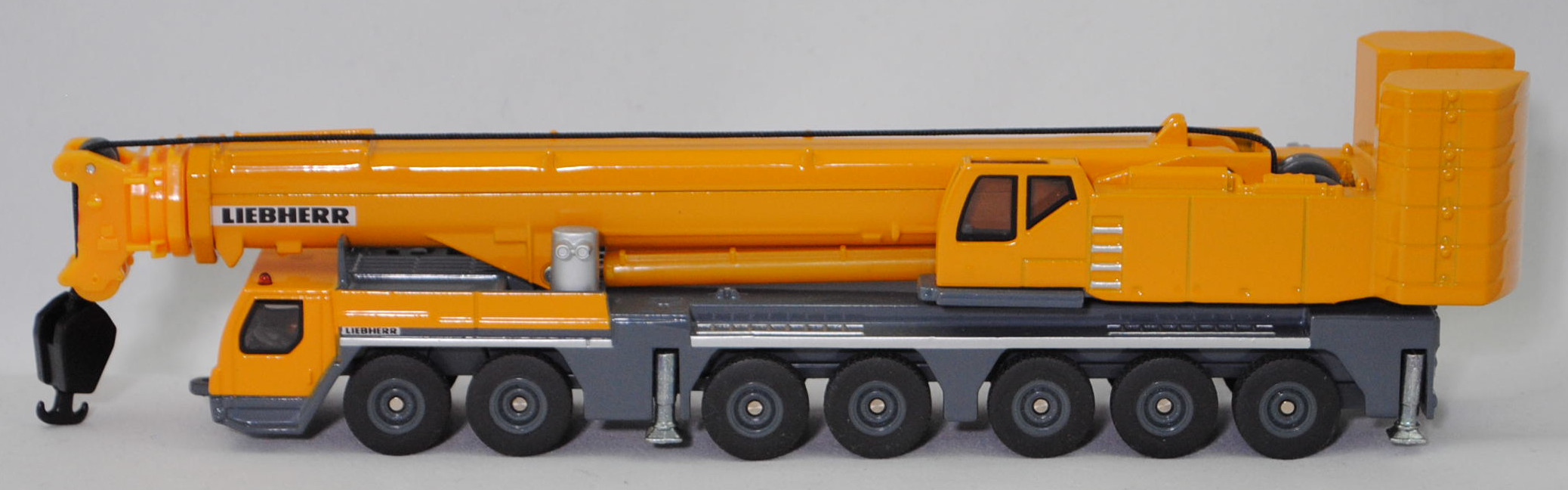 00000 LIEBHERR LTM 1400-7.1 Mobilkran (1. Generation, Modell 2005-2022), chromgelb/blaugrau, LIEBHERR, Bpr. ohne Adresse, ohne Chargennummer, SIKU SUPER, 1:87, L17mpK