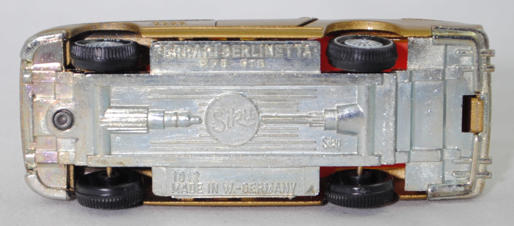 00005 Ferrari Berlinetta 275 GTB (Tipo 563, 2. Serie, Long Nose / Lange Nase, Modell 1965-1966), goldmetallic, Frontscheinwerfer integriert, Bpr. 1012, W-Germ, R11, SIKU SUPER, 1:56, m