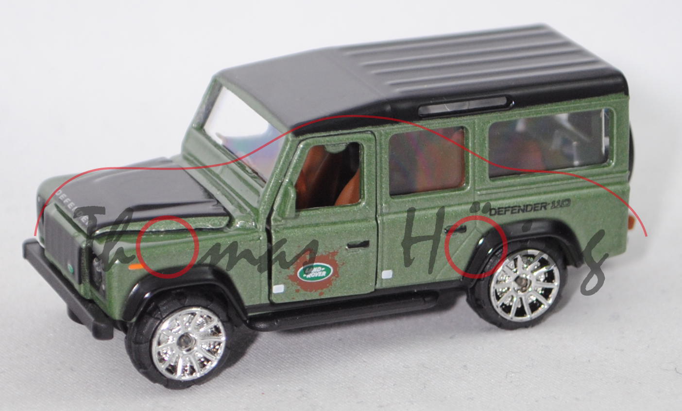 Land Rover Defender 110 CWS (Mod. 90-16) (Nr. 266C), schwarz/grün, majorette, 1:60, Blister mit Box