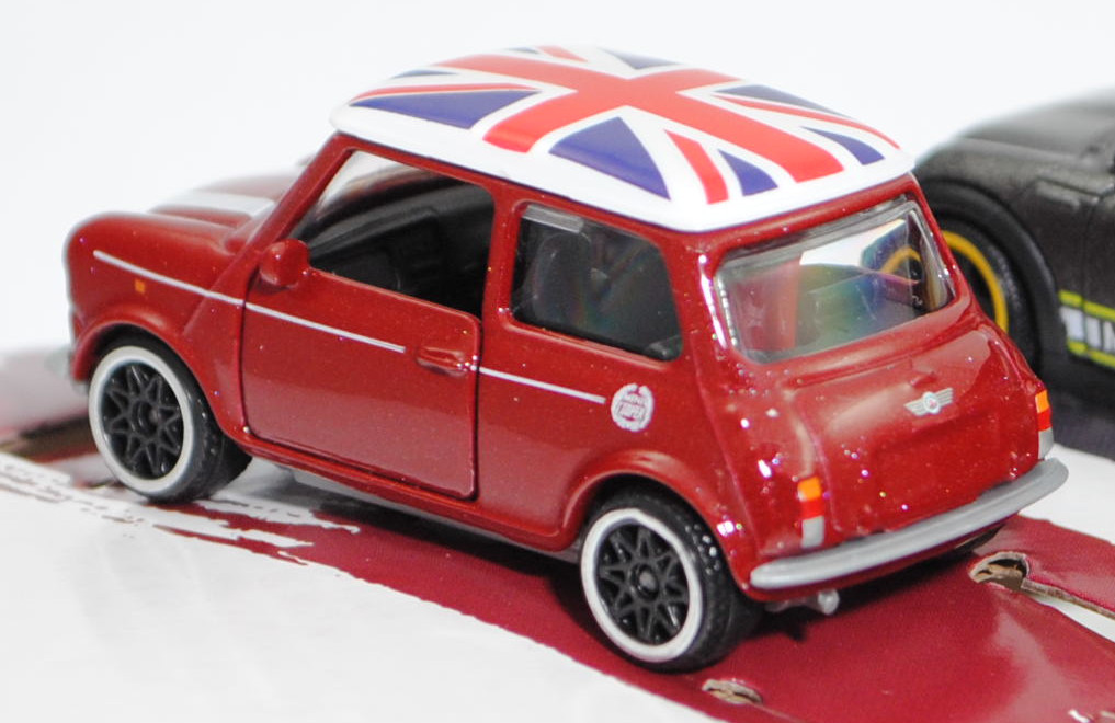 Giftpack MINI ICONS: MINI John Cooper Works GP (Modell 2020) + 2x MINI Cooper 1.3i (Modell 1991-1996) + 2x MINI Cooper S, majorette, mb (MINI ICONS EDITION)