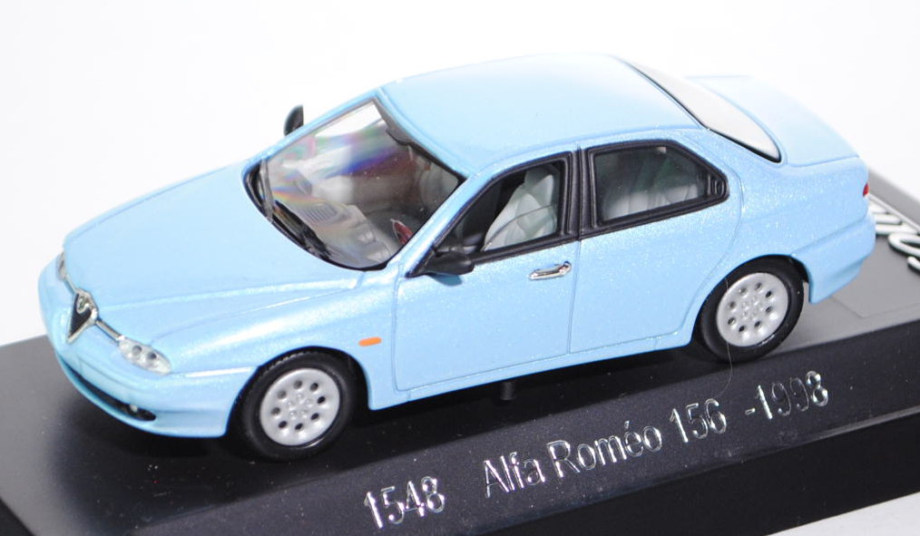 Alfa Romeo 156, Modell 1997-2003, hellblaumetallic, solido, 1:43, PC-Box