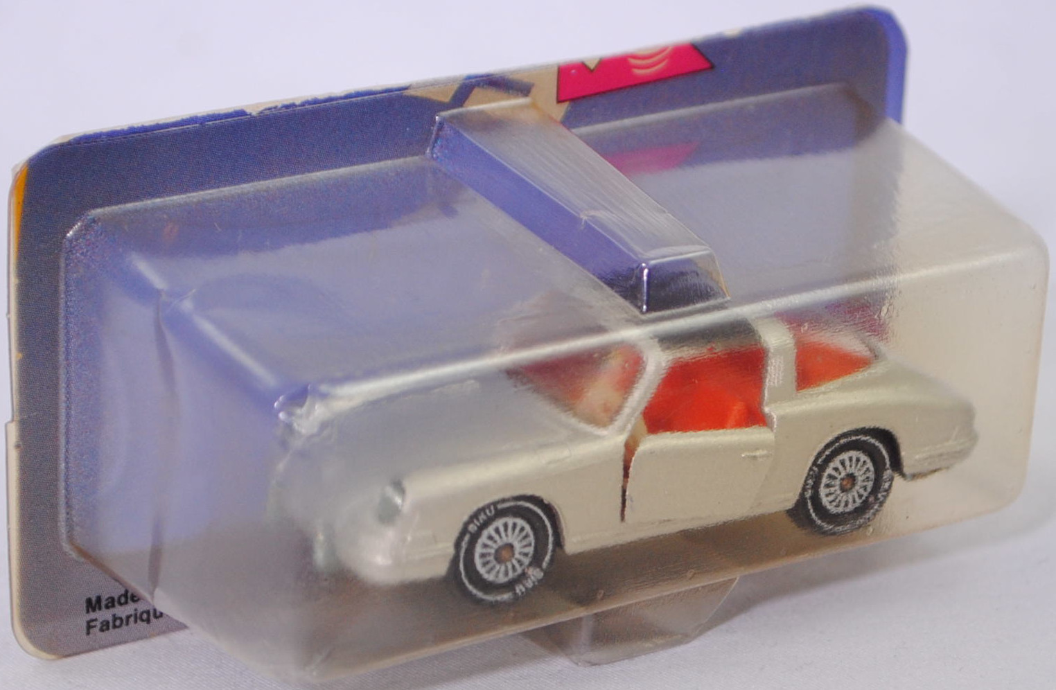 00009 Porsche 911 E Targa (F-Modell bzw. Urmodell, B-Serie, Modell 1968-1969), silber, Lenkrad weiß, Dach schwarz, Bpr. V234 und 1010, W-Germ, Verglasung rauch, R11 glatt, SIKU, 1:60, P21 gekürzt