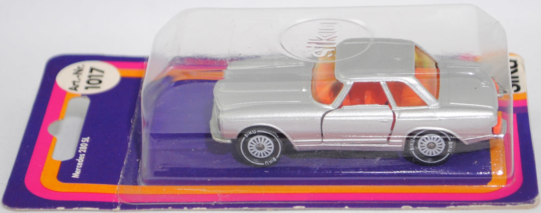 00006 Mercedes-Benz 280 SL (W 113, Pagode, Modell 1968-1971) mit Hardtop (Coupédach), silber, Bpr. V 302 / 1017, W-Germ, Verglasung gelb, R11 gerillt, SIKU SUPER, 1:60, P17 (s/w)