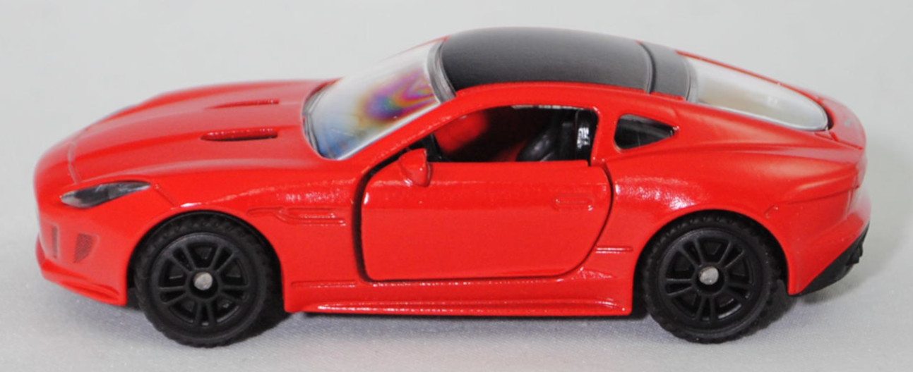 00000 Jaguar F-Type Coupé R 5.0 V8 AWD (X152, Vorfacelift, Modell 2014-2017), hell-verkehrsrot, Dach schwarz, B49 schwarz, SIKU SUPER, 1:59, P29f