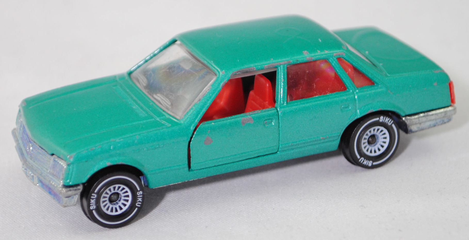 06401 HU Opel Senator 3.0 E CD (Modell 1978-1981), hell-patinagrünmetallic, SIKU / Metchy, 1:59, m-