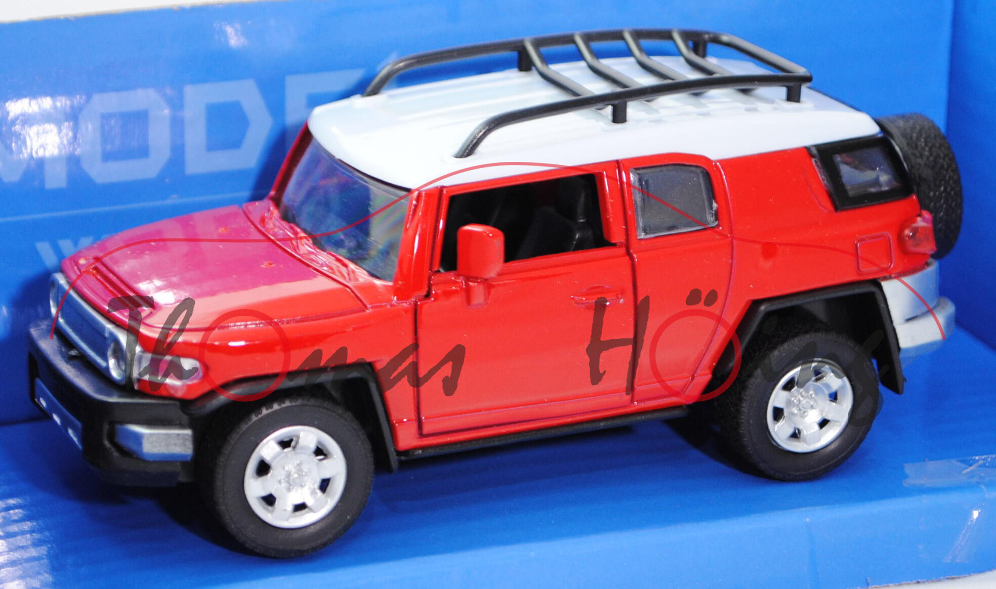 Toyota FJ Cruiser (Typ GSJ15W, Modell 2006-), black cherry (dunkelrot), Dach weiß, Pull Back, Tian D