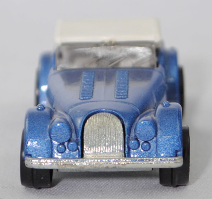 00000 Morgan Plus 8 3.5 V8 (1. Generation, Modell 1981-1987), hell-violettblaumetallic, innen reinweiß, W-Germ, ohne CE-Zeichen, B4, SIKU SUPER, 1:52, m