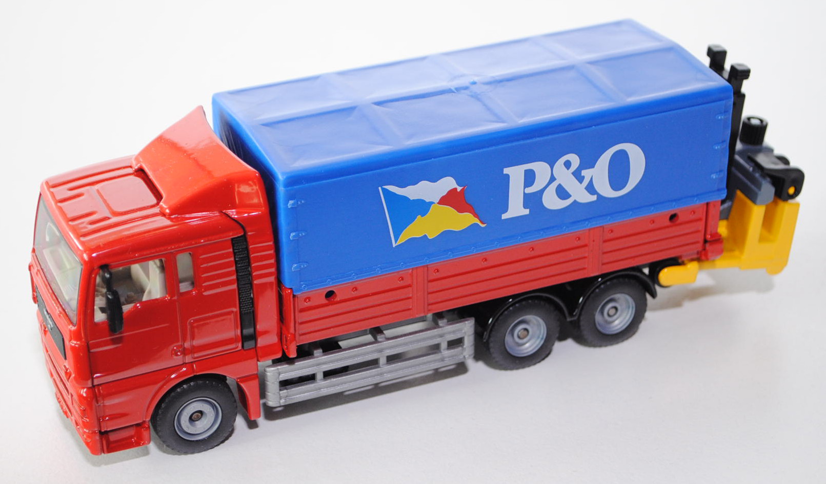 00003 MAN TGA mit Mitnahmestapler, verkehrsrot, P&O, LKW16, 1:55, L15