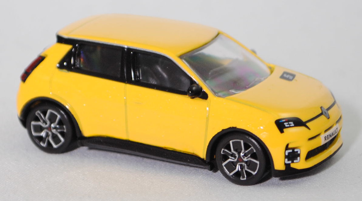 Renault 5 E-Tech Electric Iconic Five 150 Comfort Range (3. Generation, Modell 2024-), Karosserie einschließlich Dach pop yellow! (Farbcode EQJ), Dachlinie silber, Norev, 1:64, mb