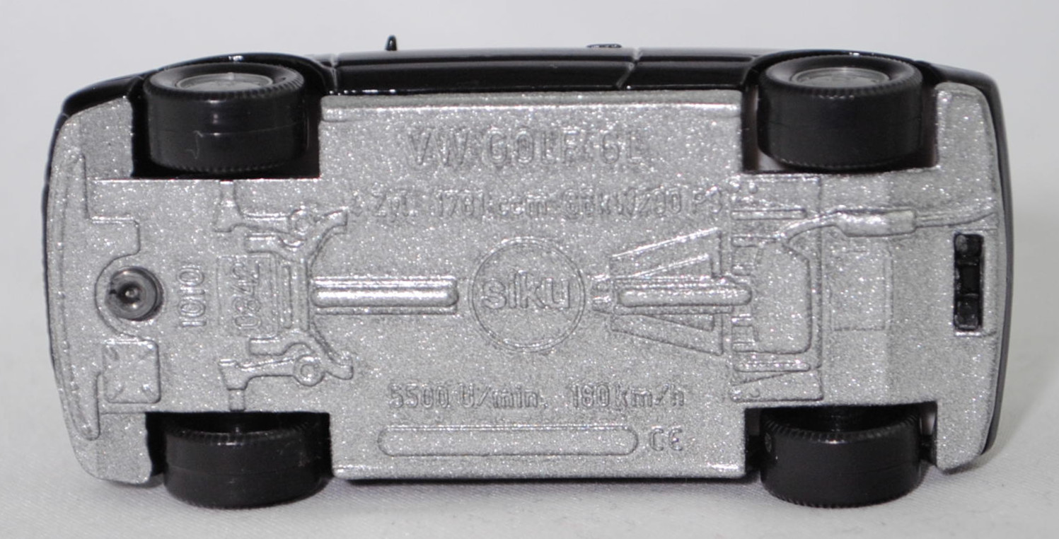 00004 VW Golf III 1.8 GL (Typ 1H, Vorfacelift, Modell 1991-1994), schwarz, innen grau, Lenkrad grau, Chassis silber, Hong, Bpr. 1010 / 0842, SIKU SUPER, 1:56, m- (Riss in Scheibe)