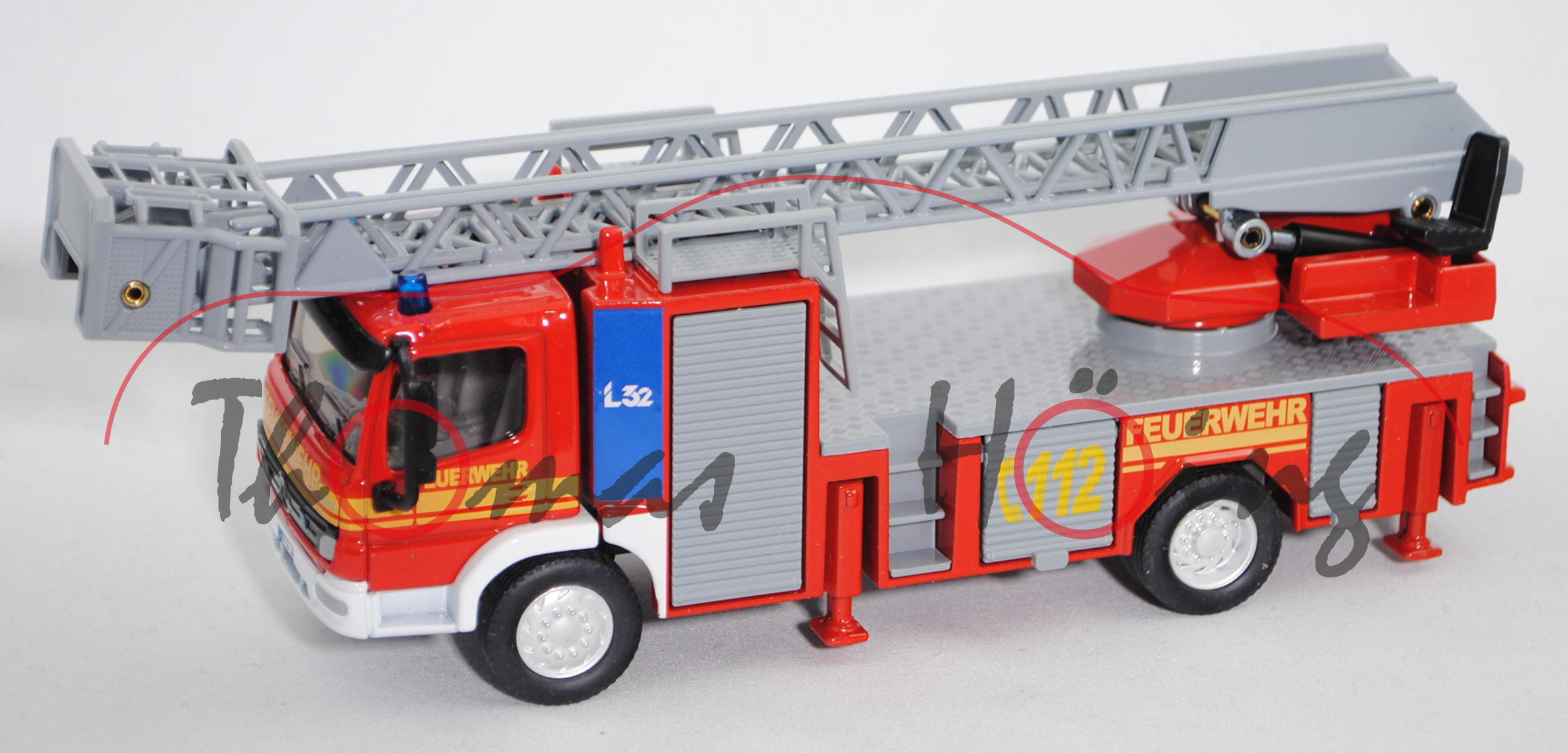 00000 ROSENBAUER L32A-XS auf Fahrgestell MB Atego Drehleiter, rot, FEUERWEHR in gelb, SIKU, 1:50