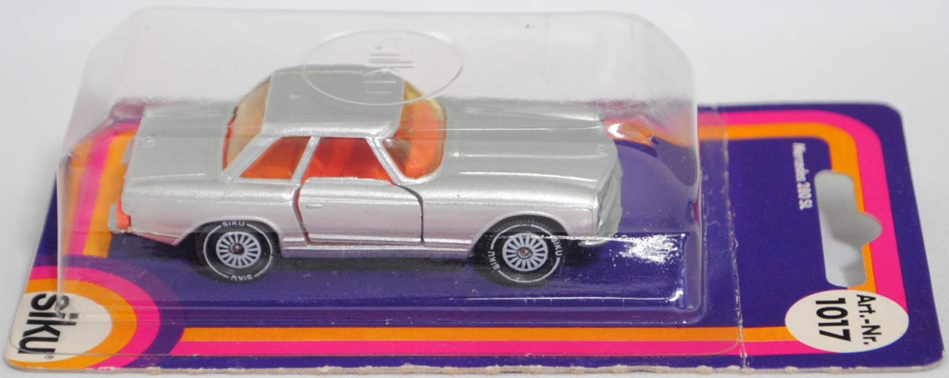 00006 Mercedes-Benz 280 SL (W 113, Pagode, Modell 1968-1971) mit Hardtop (Coupédach), silber, Bpr. V 302 / 1017, W-Germ, Verglasung gelb, R11 gerillt, SIKU SUPER, 1:60, P17 (s/w)
